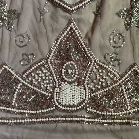 Gorgeous beaded crop top with scalloped hem - Picture 2 of 7